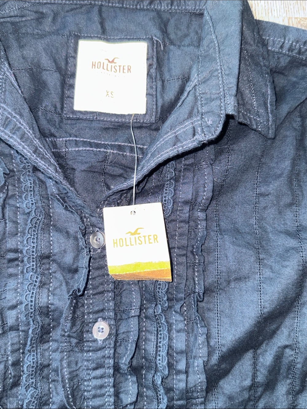 Hollister Black Ruffle-Front Button Shirt - Picture 3 of 7